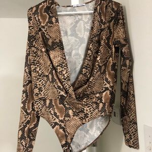 Snake pattern Zara bodysuit!! Size medium
